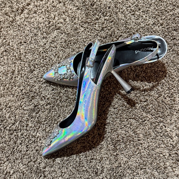 Abound Iridescent Silver Heels, women’s size 10 - adorable - Picture 2 of 4
